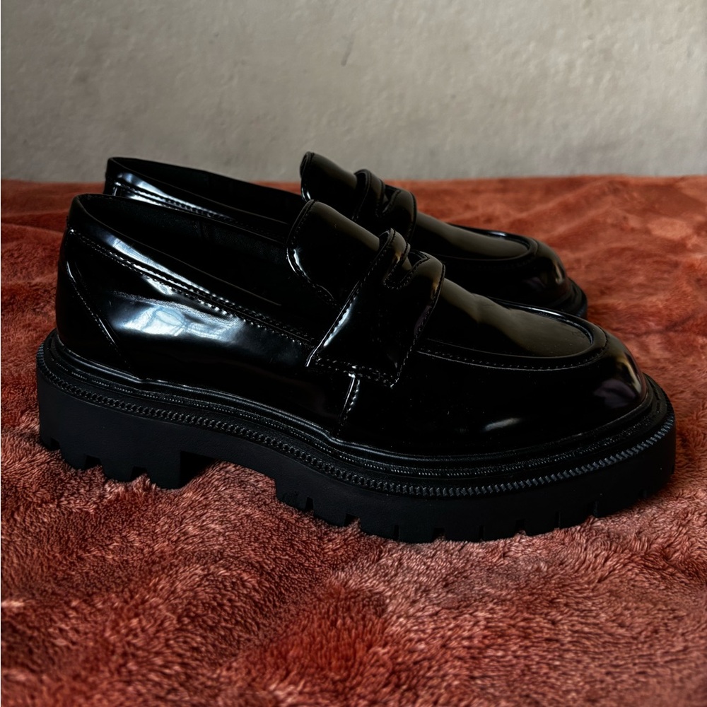 Aldo Black Patent Chunky Lug Sole Loafers | Women’s 7 - Picture 2 of 9